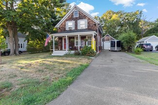 20 Clarke St, Seekonk, MA 02771