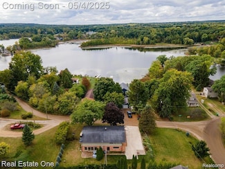 2728 Devonshire, Leonard, MI 48367