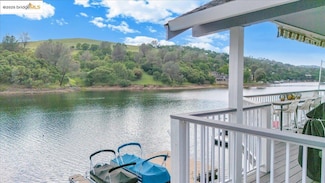 1030 Shoreline Dr Unit 5, Copperopolis, CA 95228