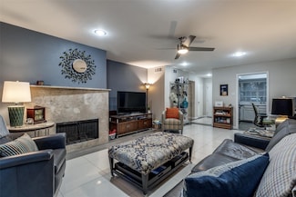 2535 Wedglea Dr Unit 114, Dallas, TX 75211