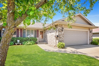 249 Whisper Ln Unit 6B, Kewaskum, WI 53040