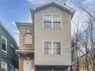 788 S 17th St, Newark, NJ 07103