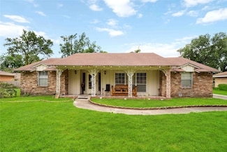 408 Rollingwood St, Baytown, TX 77520