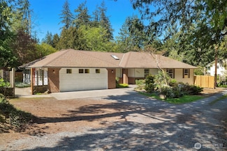8831 240th St SW, Edmonds, WA 98026