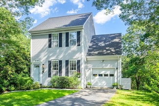 23 Farrington St, Foxboro, MA 02035