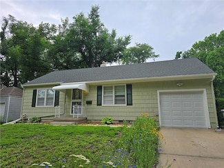 8820 Custer Trail, Kansas City, MO 64131