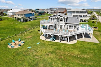 920 Copacabana Dr, Bolivar Peninsula, TX 77650