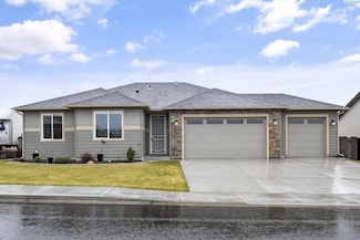 8380 Lennox St, West Richland, WA 99353