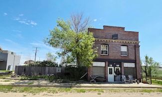 114 Lepper Ave, Winnett, MT 59087