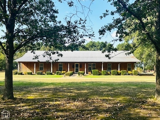 8114 Arkansas 145, McCrory, AR 72101