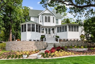 1809 S Shore Dr, Delavan, WI 53115
