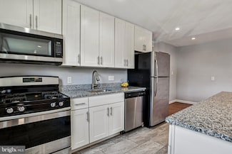 3835 Hamilton St Unit 301, Hyattsville, MD 20781