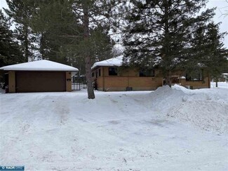 814 5th Ave NE, Chisholm, MN 55719