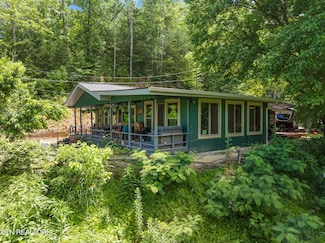 2792 Happy Hollow Rd, Sevierville, TN 37862