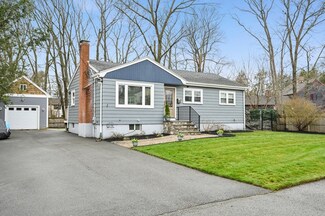 77 Wentworth Ave, Brockton, MA 02301