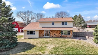 2515 Deer Blvd, Yankton, SD 57078