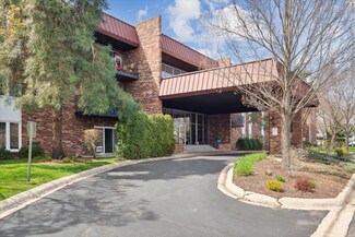 1041 W Ogden Ave Unit 331, Naperville, IL 60563