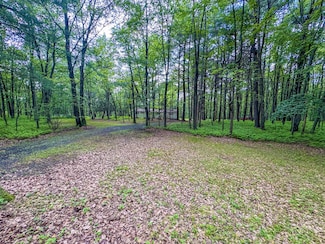 540 Lonesome Ln, Palmerton, PA 18071