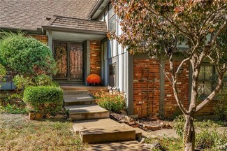 8136 N Overland Dr, Kansas City, MO 64151