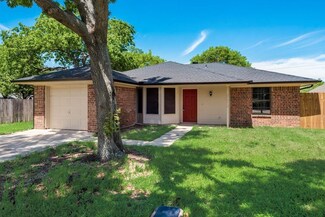 817 Carmen Ct, Sanger, TX 76266