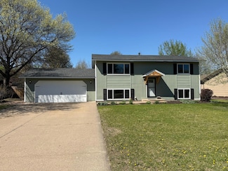 843 123rd Ln NE, Minneapolis, MN 55434