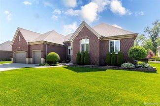 48913 Pinebrook Dr, Shelby Township, MI 48315