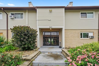 860 E Old Willow Rd Unit 228, Prospect Heights, IL 60070