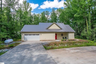 128 Willys Creek Cir, Pickens, SC 29671
