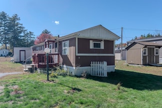 6 Pine St, Hinsdale, NH 03451