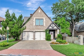 6 Cotswold Ln, Victoria, TX 77904