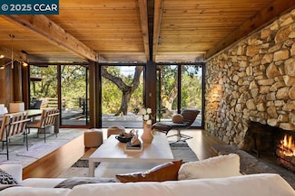 39 El Toyonal, Orinda, CA 94563