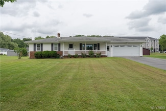 262 Linwood Ave, Warsaw, NY 14569