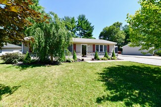 1060 Ross Ct, Franklin, IN 46131