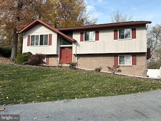 2776 Stevens Summit Dr, Columbia, PA 17512