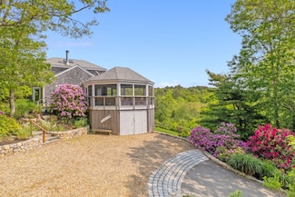 30 Sengekontacket Rd, Oak Bluffs, MA 02557