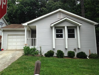 5324 Ridge Forest Dr, Stone Mountain, GA 30083