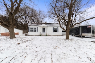434 Vienna St, Newark, NY 14513
