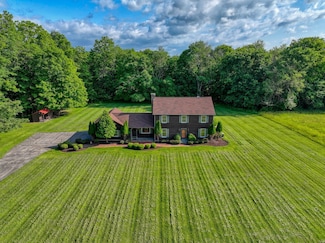 162 Lippincott Rd, Wallkill, NY 12589