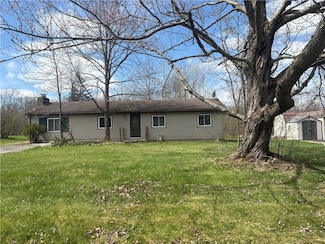 66 Milton St, Clark, PA 16113