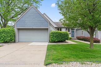 1101 Boulder Ct Unit 48, Lansing, MI 48917