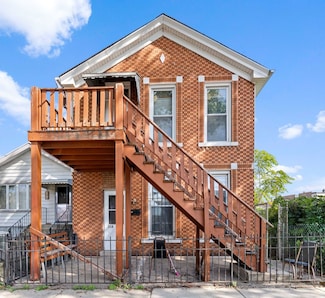 318 W 24th Place, Chicago, IL 60616