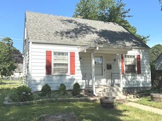 822 N 12th St, Rochelle, IL 61068