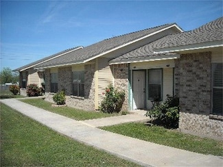 403 Mesquite St, Menard, TX 76859
