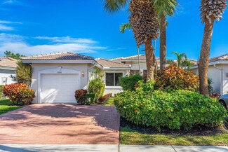 9648 Crescent View Dr N, Boynton Beach, FL 33437