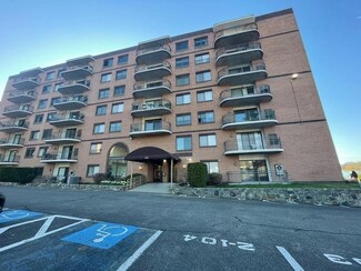 196 Locust St Unit 2-106, Lynn, MA 01904