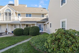 308 Corey Ln, Middletown, RI 02842