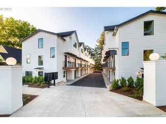 6391 E Burnside St, Portland, OR 97215