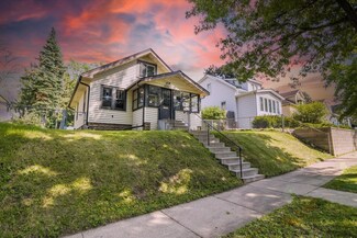 1092 Arundel St, Saint Paul, MN 55117