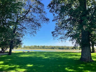 5 Outer Rd, Norwalk, CT 06854