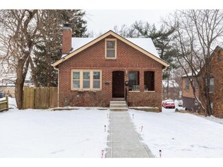 1206 65th St, Windsor Heights, IA 50324